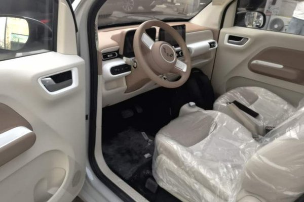 Wuling Hongguang MINIEV 2024, 200 км, за 6748 USD - фото 18