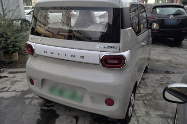 Wuling Hongguang MINIEV 2024, 200 км, за 6748 USD - фото 6