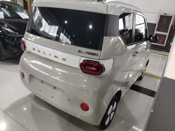Wuling Hongguang MINIEV 2024, 22400 км, за 6358 USD - фото 6