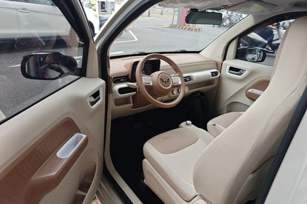 Wuling Hongguang MINIEV 2024, 30200 км, за 6817 USD - фото 19