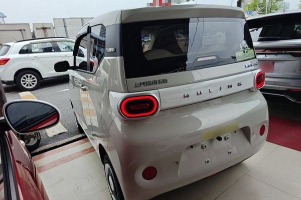 Wuling Hongguang MINIEV 2024, 30200 км, за 6817 USD