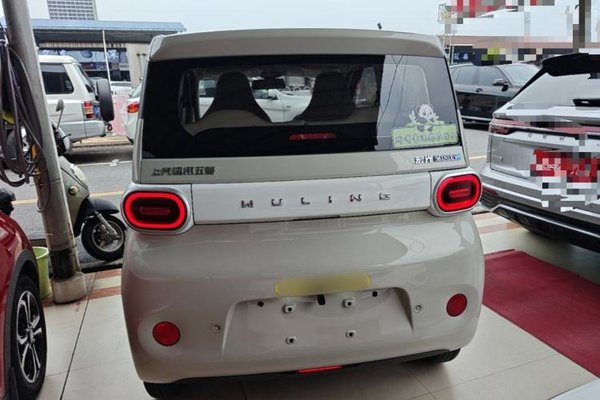 Wuling Hongguang MINIEV 2024, 30200 км, за 6817 USD