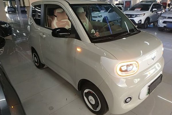 Wuling Hongguang MINIEV 2024, за 6106 USD