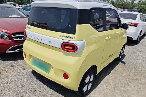 Wuling Hongguang MINIEV 2024, 32000 км, за 6957 USD - фото 6