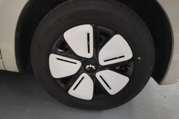 Wuling Hongguang MINIEV 2025, 800 км, за 6799 USD