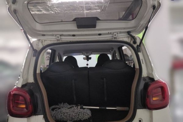 Wuling Hongguang MINIEV 2025, 800 км, за 6799 USD - фото 16