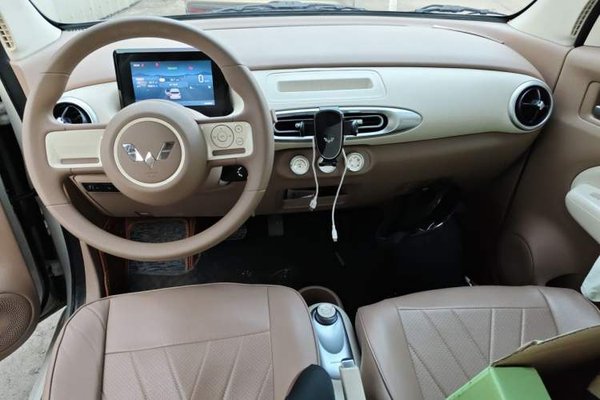 Wuling Hongguang MINIEV 2025, 10000 км, за 6122 USD - фото 9