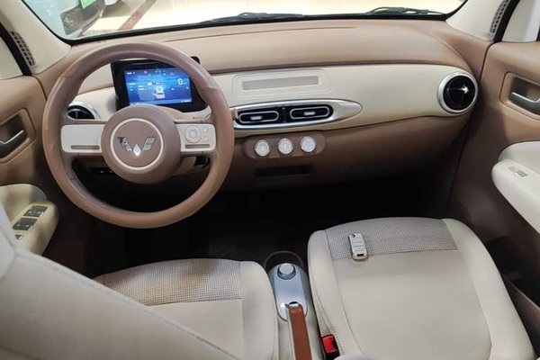 Wuling Hongguang MINIEV 2025, 14200 км, за 6746 USD - фото 12