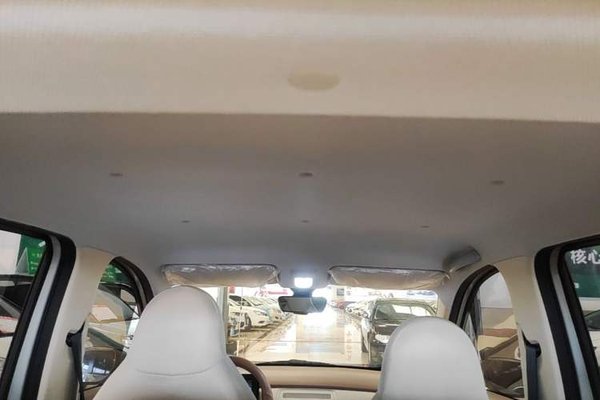 Wuling Hongguang MINIEV 2025, 14200 км, за 6746 USD - фото 21