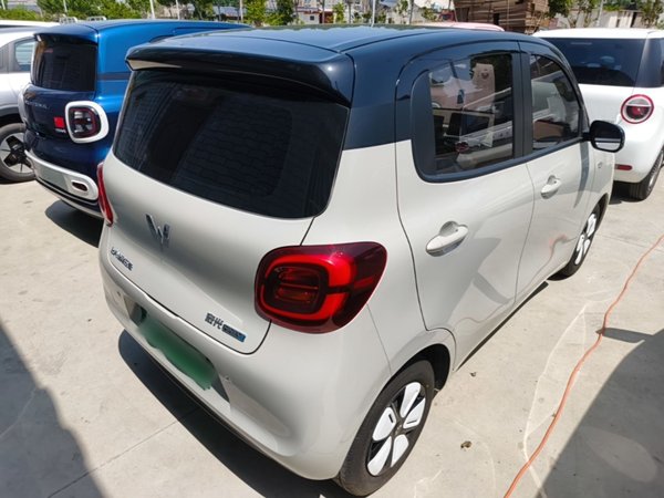 Wuling Hongguang MINIEV 2025, 15300 км, за 7388 USD