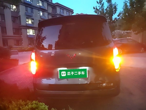 Wuling Hongguang New Energy 2024, 10900 км, за 9681 USD