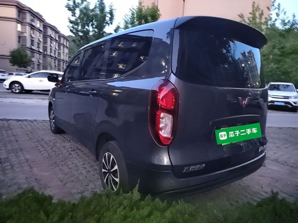Wuling Hongguang New Energy 2024, 10900 км, за 9681 USD
