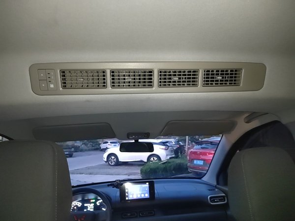 Wuling Hongguang New Energy 2024, 10900 км, за 9681 USD - фото 21