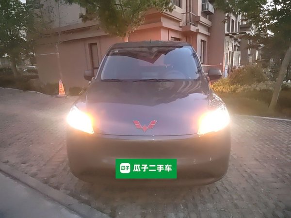 Wuling Hongguang New Energy 2024, 10900 км, за 9681 USD