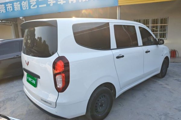 Wuling Hongguang New Energy 2024, 24900 км, за 10637 USD - фото 6
