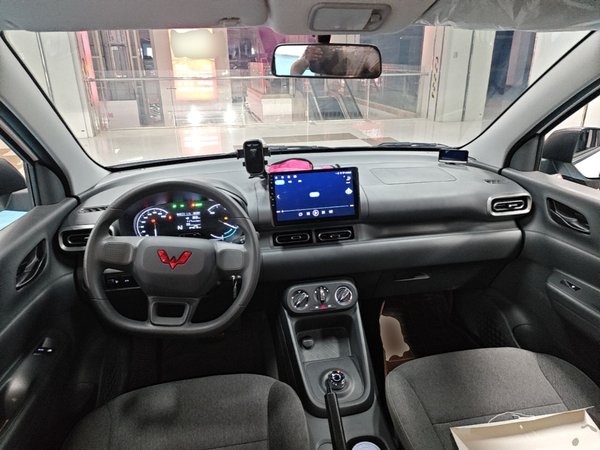 Wuling Hongguang New Energy 2024, 24900 км, за 9864 USD - фото 13