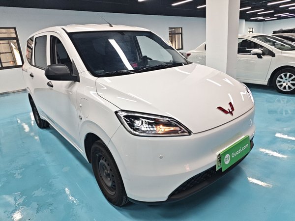 Wuling Hongguang New Energy 2024, 24900 км, за 9864 USD