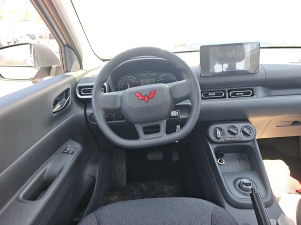 Wuling Hongguang New Energy 2025, 100 км, за 9830 USD - фото 20