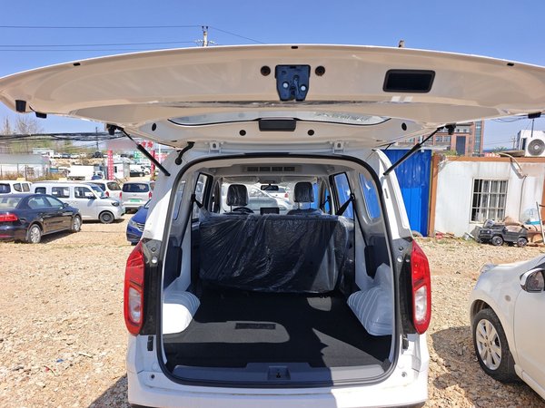 Wuling Hongguang New Energy 2025, 100 км, за 9830 USD - фото 14