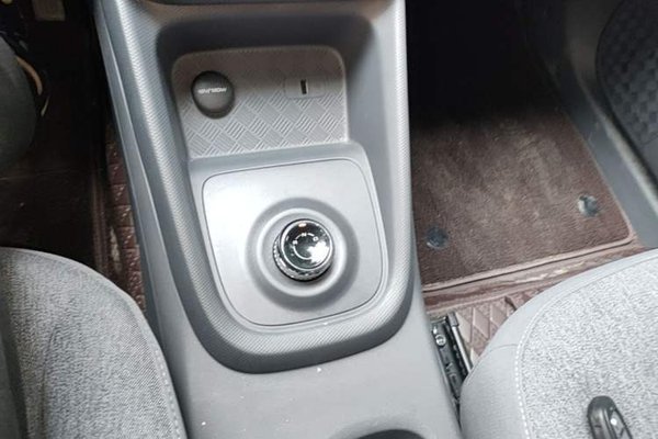 Wuling Hongguang New Energy 2025, 2000 км, за 11185 USD - фото 16