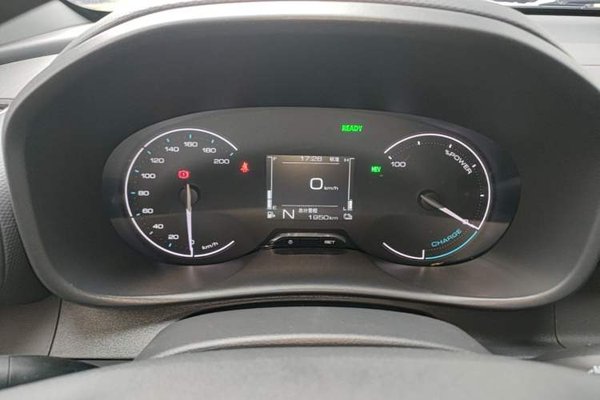 Wuling Hongguang New Energy 2025, 2000 км, за 11185 USD - фото 14