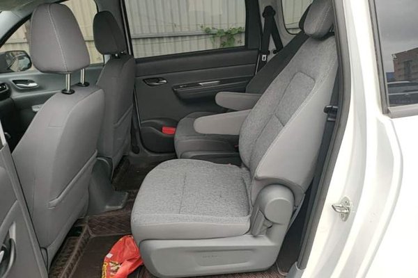 Wuling Hongguang New Energy 2025, 2000 км, за 11185 USD - фото 20