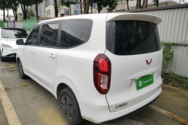 Wuling Hongguang New Energy 2025, 2000 км, за 11185 USD