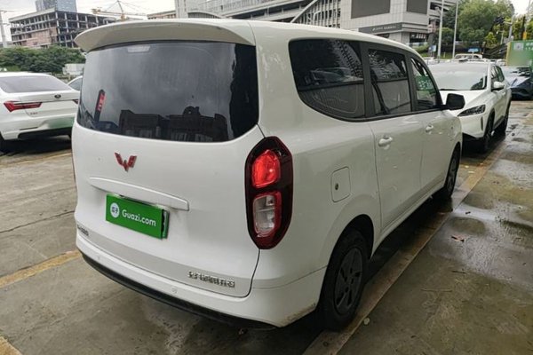 Wuling Hongguang New Energy 2025, 2000 км, за 11185 USD - фото 6