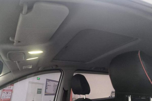 Wuling Hongguang S3 2018, 83500 км, за 5337 USD - фото 9
