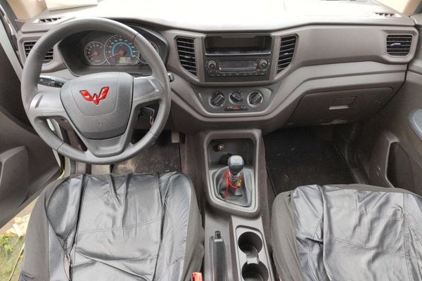 Wuling Hongguang V 2019, 47400 км, за 6052 USD - фото 6