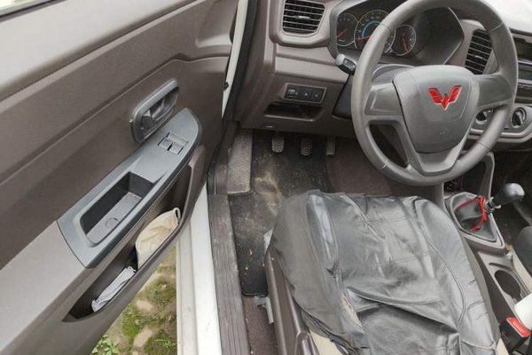 Wuling Hongguang V 2019, 47400 км, за 6052 USD - фото 13