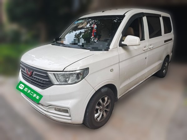 Wuling Hongguang V · 2019 год