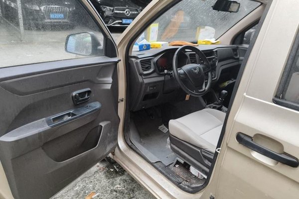 Wuling Hongguang V 2019, 51500 км, за 5120 USD - фото 19