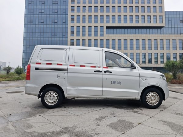 Wuling Hongguang V 2020, 112100 км, за 4966 USD