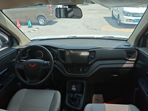 Wuling Hongguang V 2022, 22599 км, за 7572 USD - фото 13