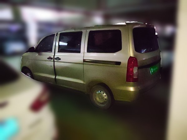 Wuling Hongguang V 2022, 33900 км, за 5608 USD