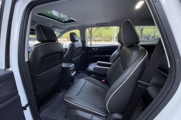 Wuling Jiachen 2022, 43600 км, за 10190 USD - фото 17