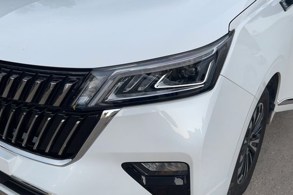 Wuling Jiachen 2022, 43600 км, за 10190 USD