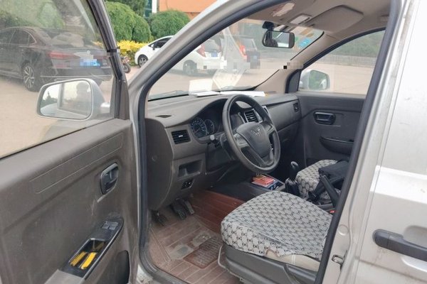 Wuling Rongguang V 2016, 124900 км, за 4368 USD - фото 19