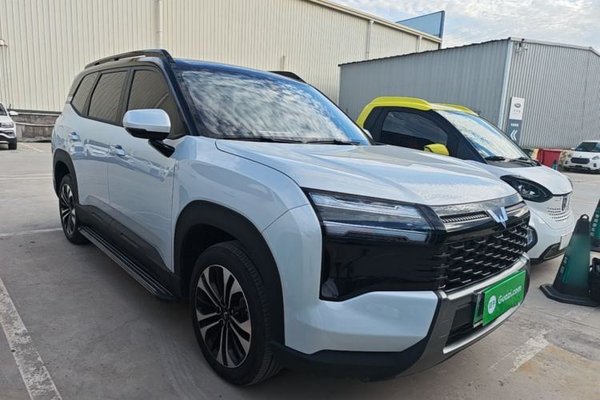 Wuling Xingguang 560 New Energy 2026, 6300 км, за 13094 USD
