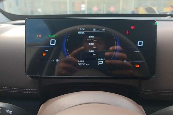 Wuling Xingguang 560 New Energy 2026, 6300 км, за 13094 USD - фото 19