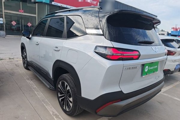 Wuling Xingguang 560 New Energy 2026, 6300 км, за 13094 USD