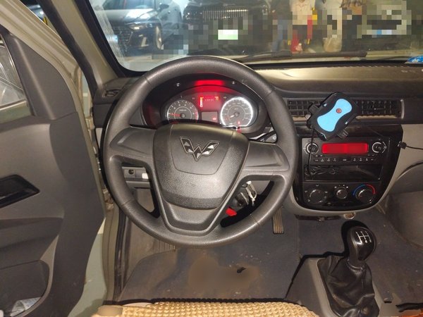 Wuling Zhiguang 2015, 33000 км, за 2772 USD - фото 11