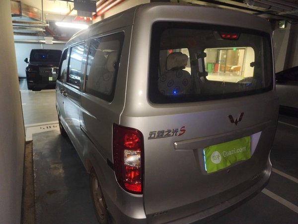 Wuling Zhiguang 2015, 33000 км, за 2772 USD
