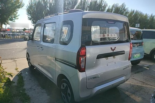 Wuling Zhiguang New Energy 2025, 100 км, за 7898 USD