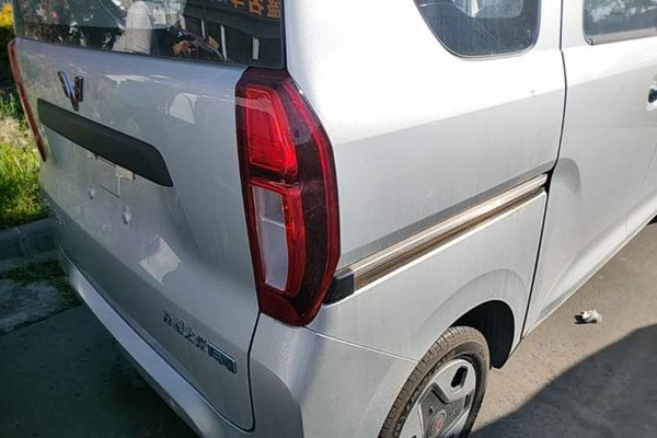 Wuling Zhiguang New Energy 2025, 100 км, за 7898 USD - фото 9