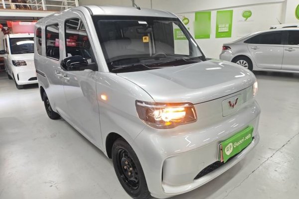 Wuling Zhiguang New Energy 2025, 15200 км, за 7657 USD - фото 9