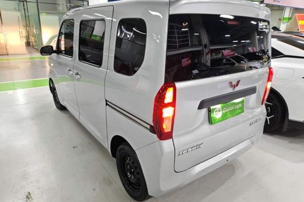 Wuling Zhiguang New Energy 2025, 15200 км, за 7657 USD - фото 10