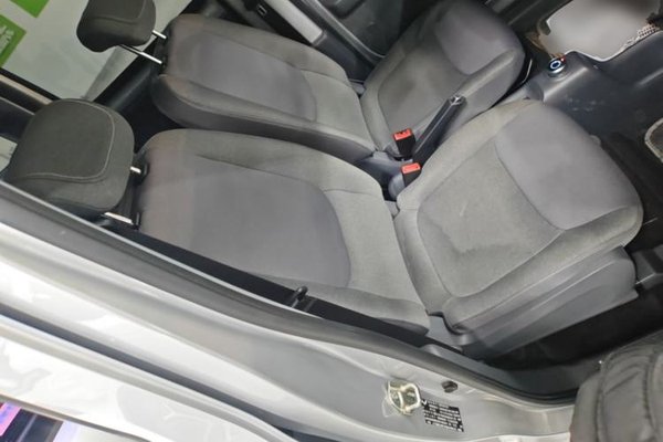 Wuling Zhiguang New Energy 2025, 15200 км, за 7657 USD - фото 7
