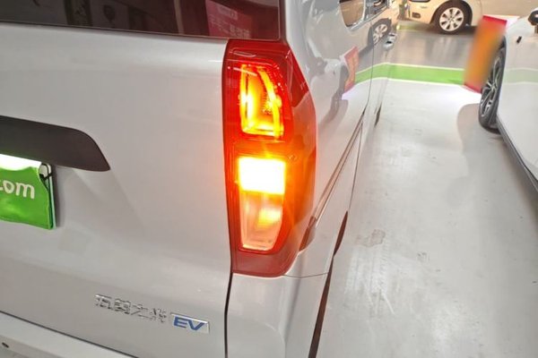 Wuling Zhiguang New Energy 2025, 15200 км, за 7657 USD - фото 13